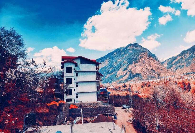 호텔 Seven Heaven Manali Scenic Mountain View Luxury Villa, Manali