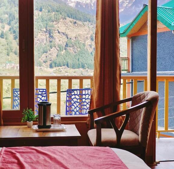 호텔 Seven Heaven Manali Scenic Mountain View Luxury Villa, Manali