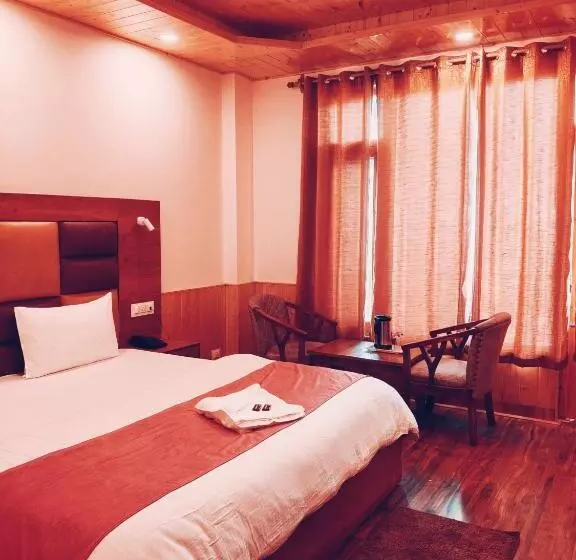 ホテル Seven Heaven Manali Scenic Mountain View Luxury Villa, Manali