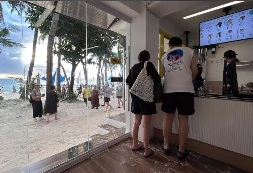 هتل Sunvilla Beachfront