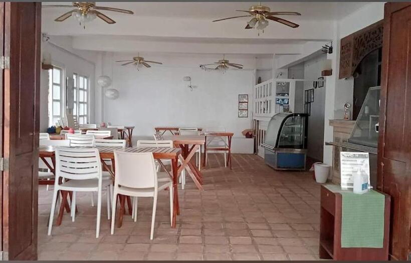 Hotel Sunvilla Beachfront