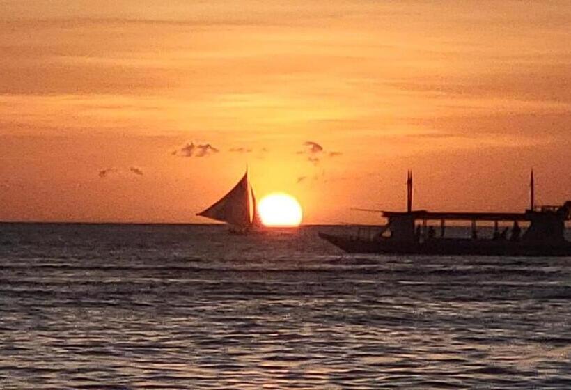 Hotel Sunvilla Beachfront