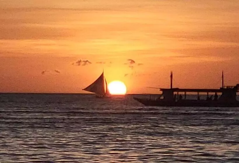 هتل Sunvilla Beachfront