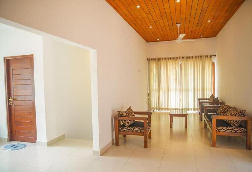 ペンション Back Packer S Oasis Unawatuna