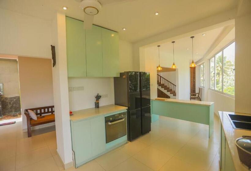 ペンション Back Packer S Oasis Unawatuna