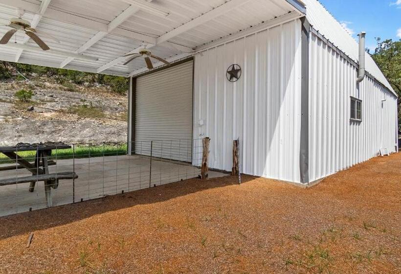 膳宿费 Big Fern Cabin