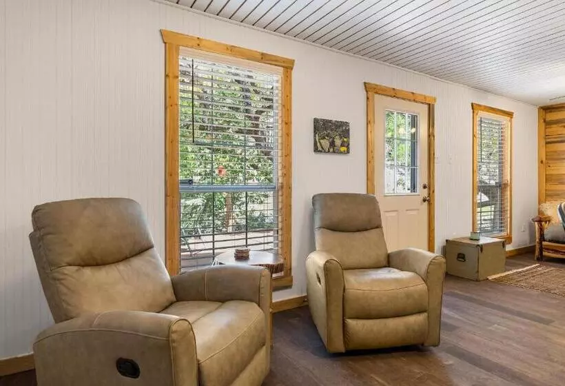 ペンション Big Fern Cabin