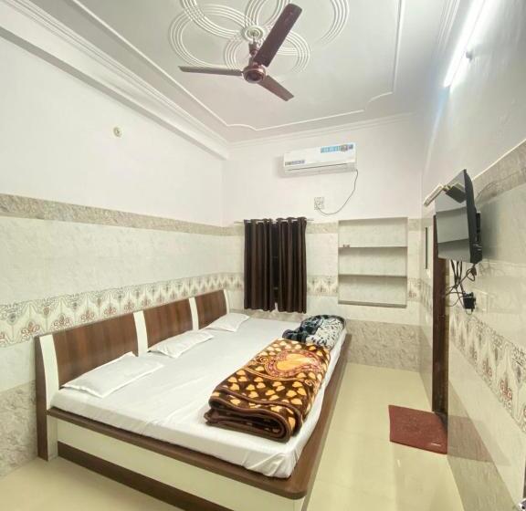 Пансион Khatu Shyam Baba Room Booking