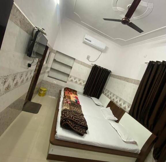 Пансион Khatu Shyam Baba Room Booking