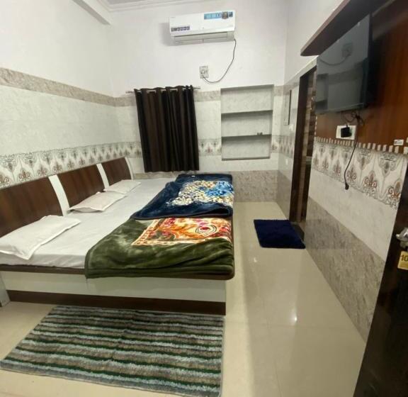 Пансион Khatu Shyam Baba Room Booking