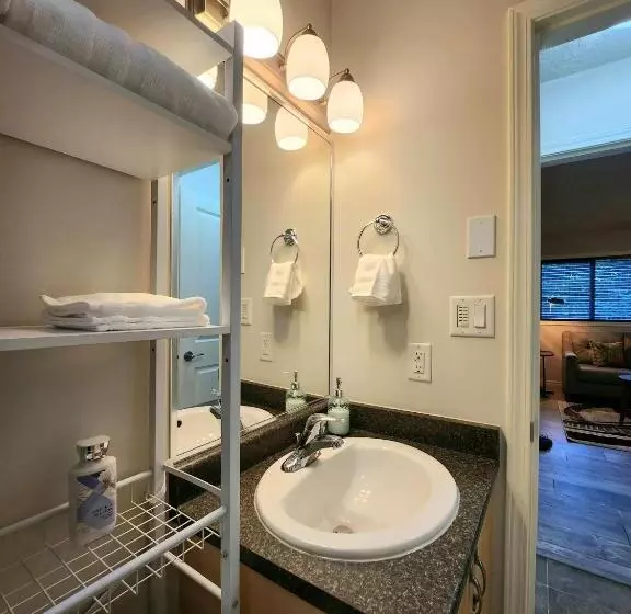 ペンション Peaceful Suite Near The Lake