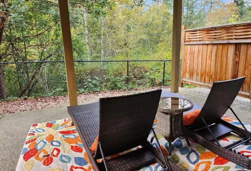 ペンション Peaceful Suite Near The Lake