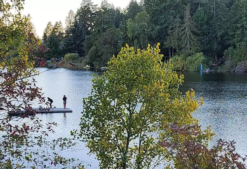 ペンション Peaceful Suite Near The Lake
