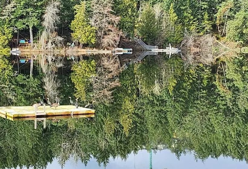 ペンション Peaceful Suite Near The Lake