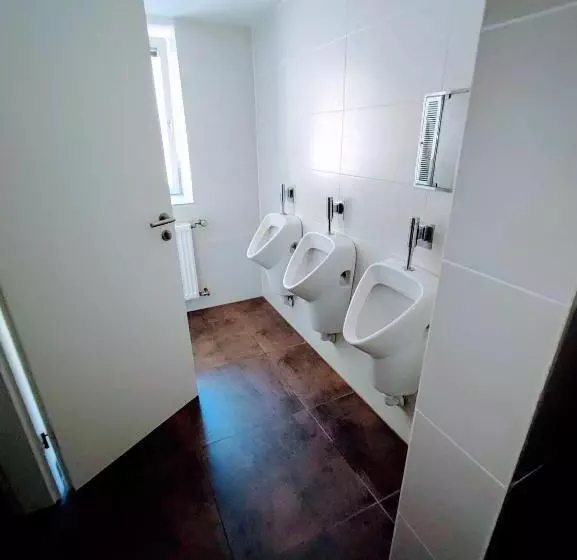 Majatalo Room In Guest Room   Single Room With Shared Bathroom And Kitchen In Hundsbach