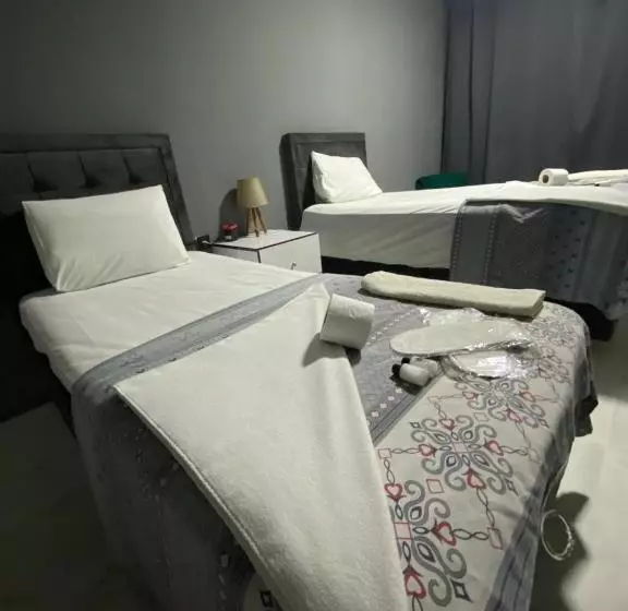Uraz Suit Otel