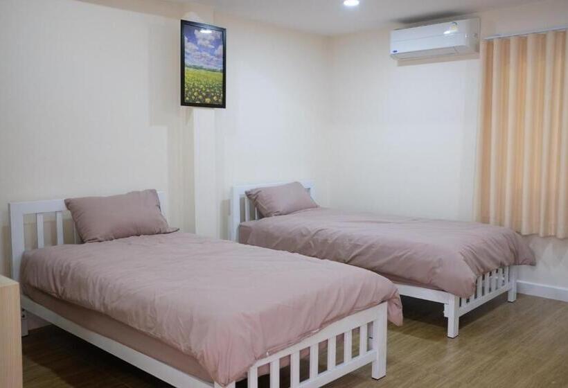 Bed and Breakfast บ้านสว่างศิลป์@อยุธยา Baan Sawhangsilp@ayutthaya