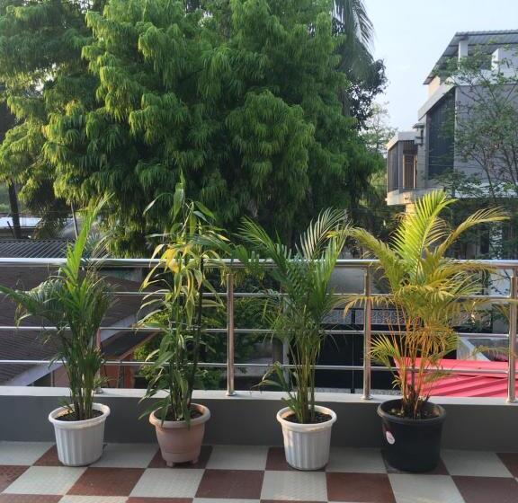 تختخواب و صبحانه Pristine Paradise