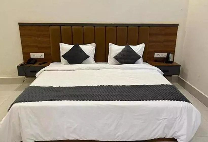 Fabhotel Downtown Residency