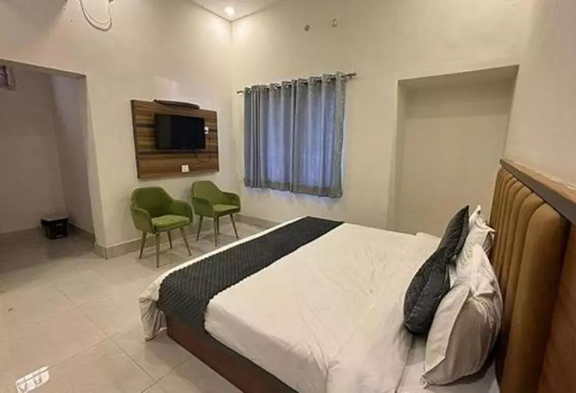Fabhotel Downtown Residency