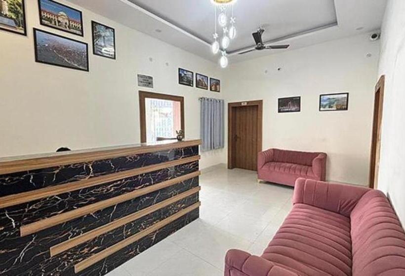 Fabhotel Downtown Residency