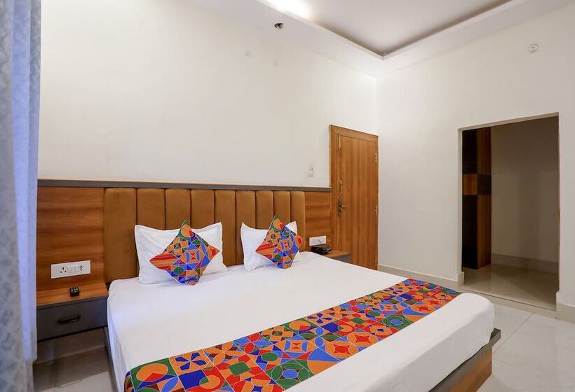 Fabhotel Downtown Residency