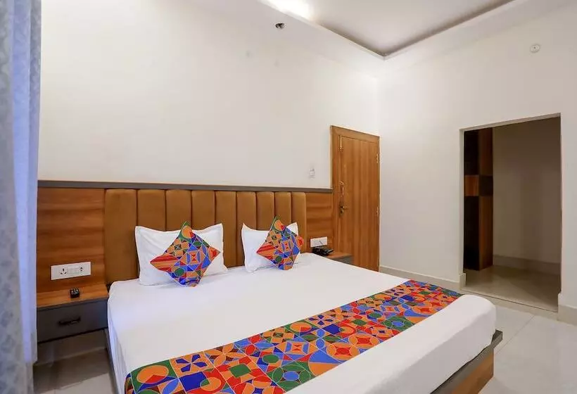 Fabhotel Downtown Residency