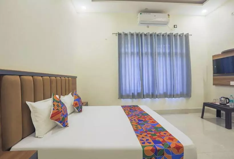 Fabhotel Downtown Residency