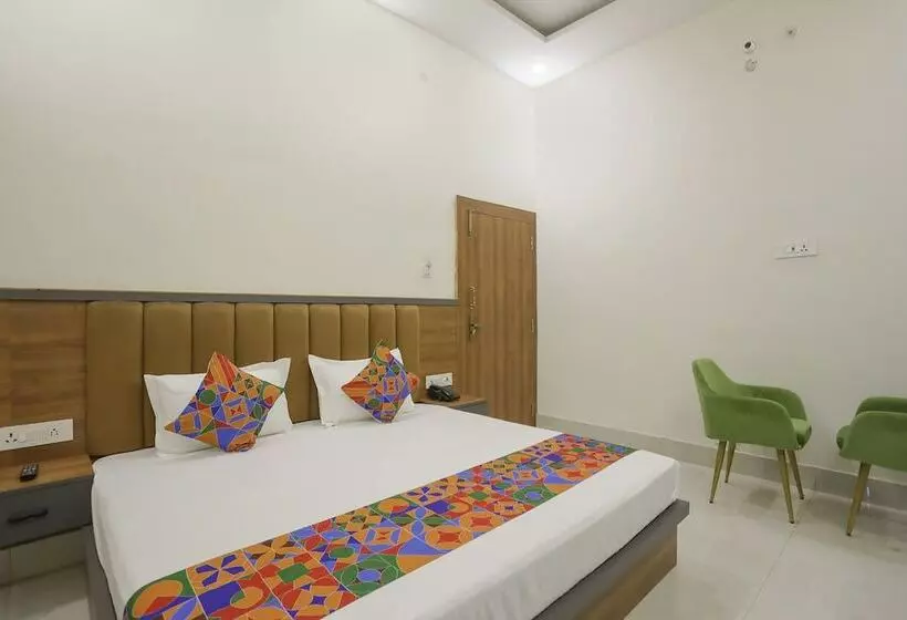 Fabhotel Downtown Residency