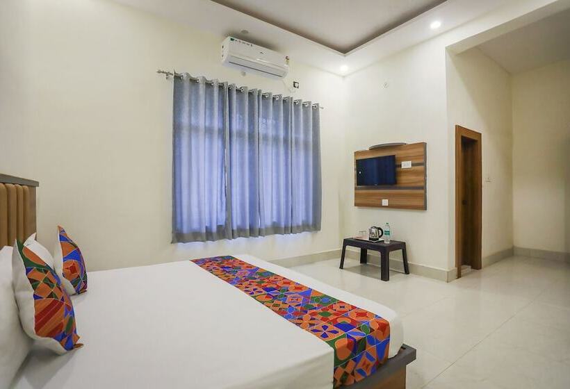 Fabhotel Downtown Residency