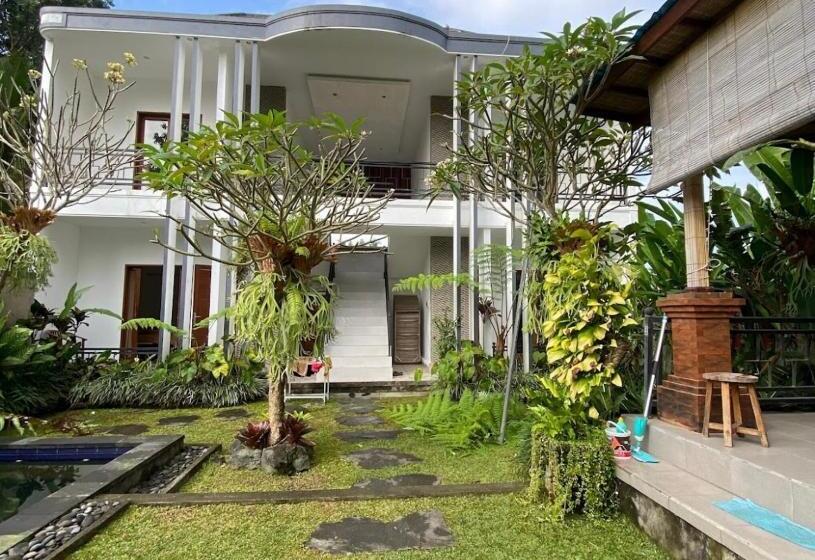 בית מלון כפרי Belvilla Abhinaya Central Ubud