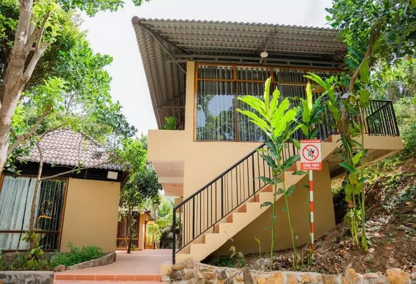 هتل Khu Du Lịch Suối Ong