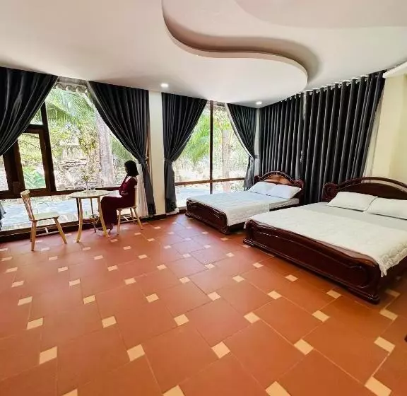 هتل Khu Du Lịch Suối Ong