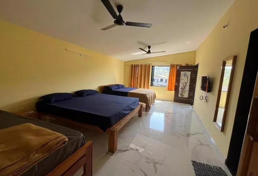 Hotelli Klub Khavana  The Exclusive Beachfront Resort