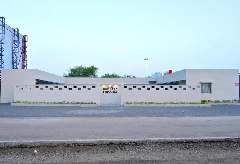 ホテル Mint Leaf