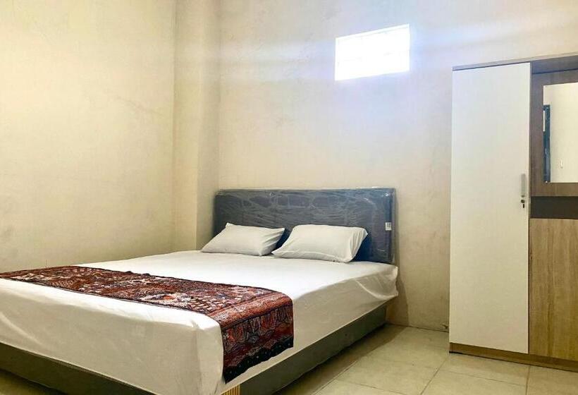 Hotel Oyo 93838 Delia Inn Syariah