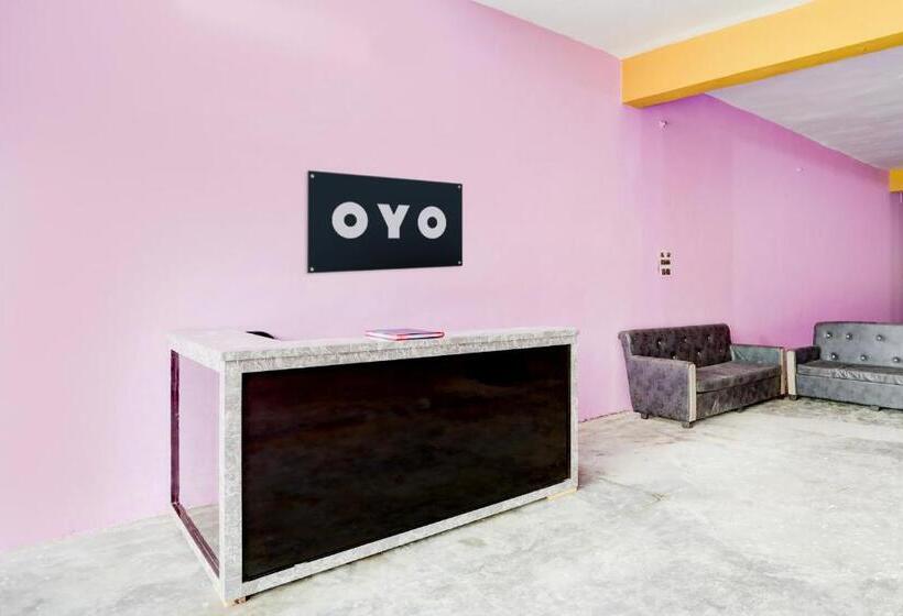 בית מלון כפרי Oyo Flagship Moon S.e.z