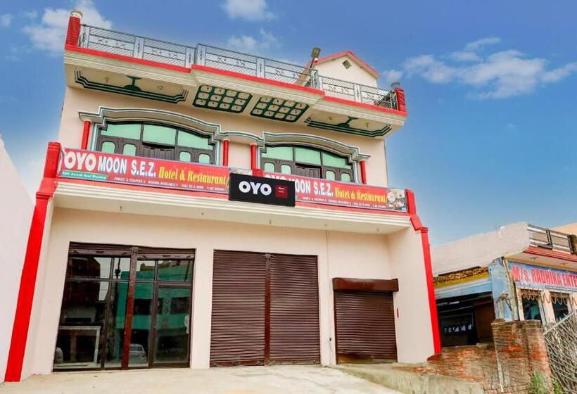 בית מלון כפרי Oyo Flagship Moon S.e.z