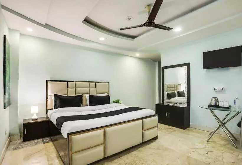 Oyo Flagship Hotel R G Grand