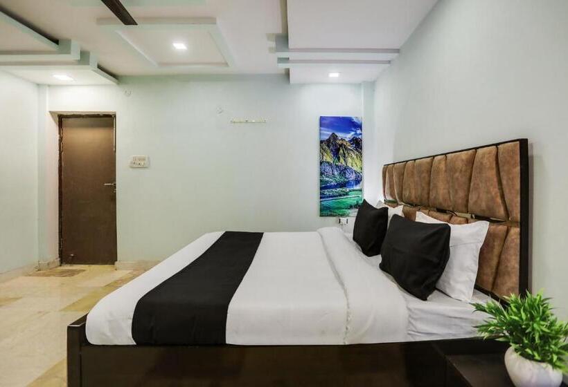 Oyo Flagship Hotel R G Grand