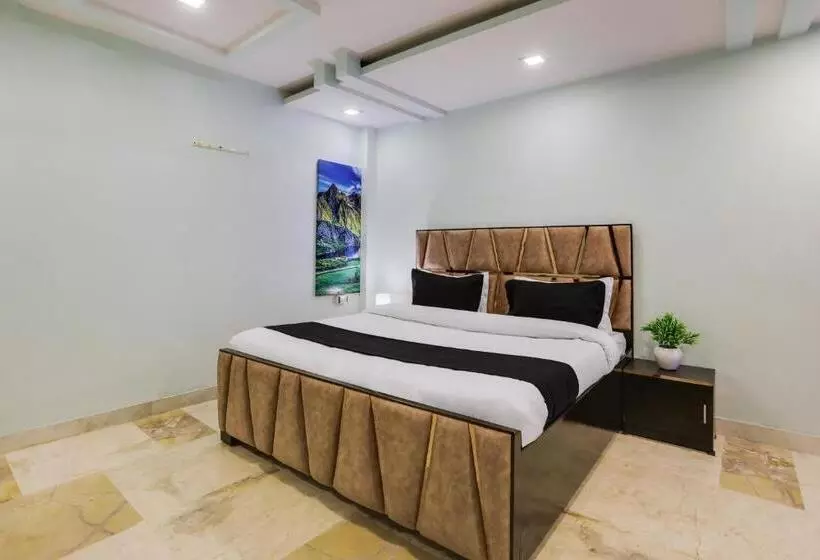 Oyo Flagship Hotel R G Grand