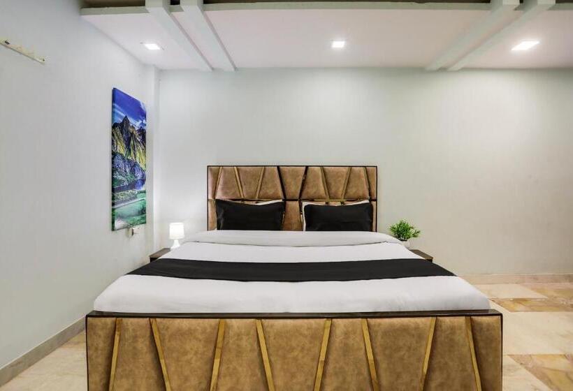 Oyo Flagship Hotel R G Grand