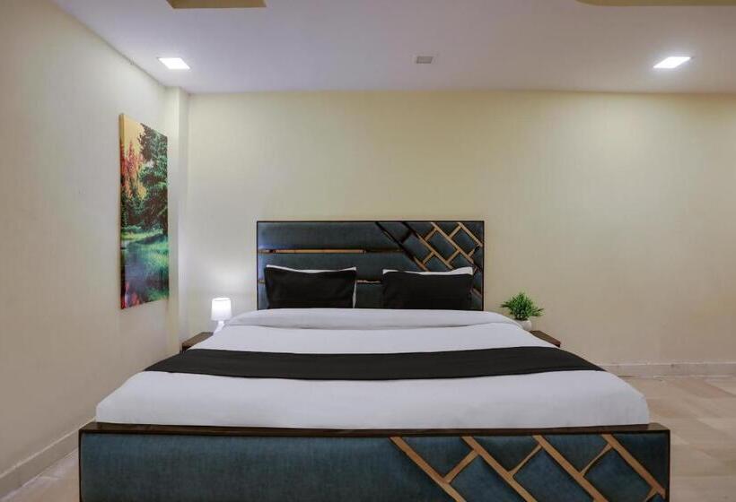 Oyo Flagship Hotel R G Grand