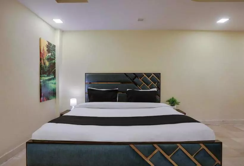Oyo Flagship Hotel R G Grand