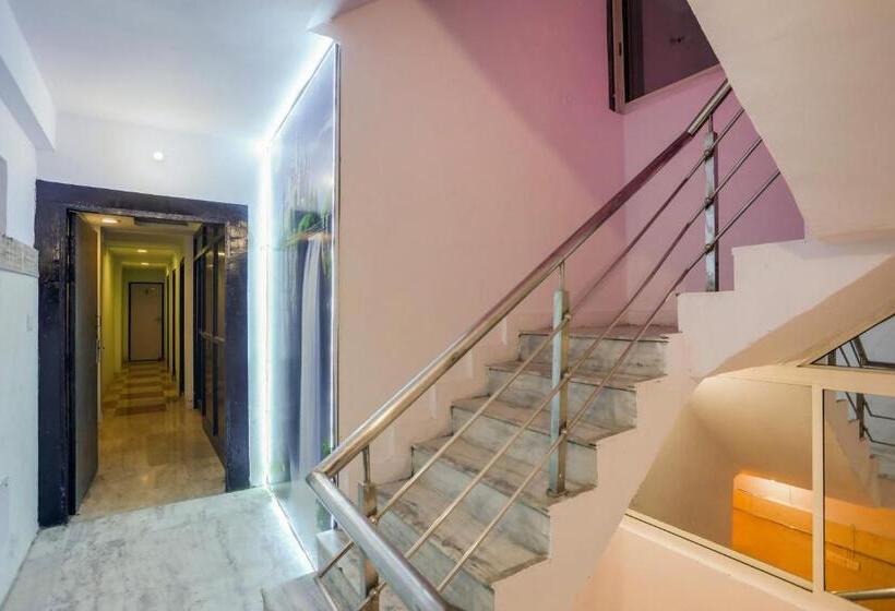 Oyo Flagship Hotel R G Grand