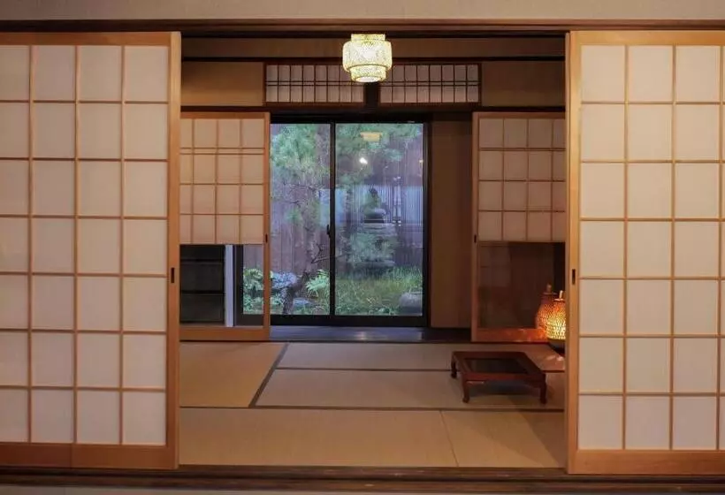 پانسیون 老松町の宿