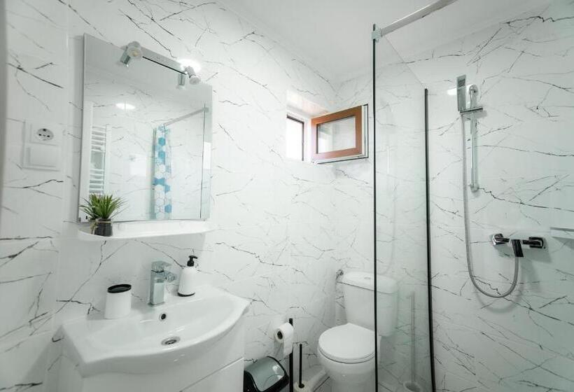 پانسیون 108 Villa