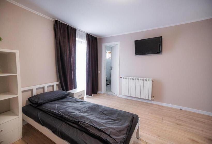 پانسیون 108 Villa