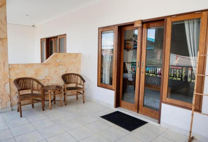 פנסיון Kayuma Catu Canggu