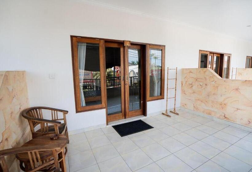 פנסיון Kayuma Catu Canggu